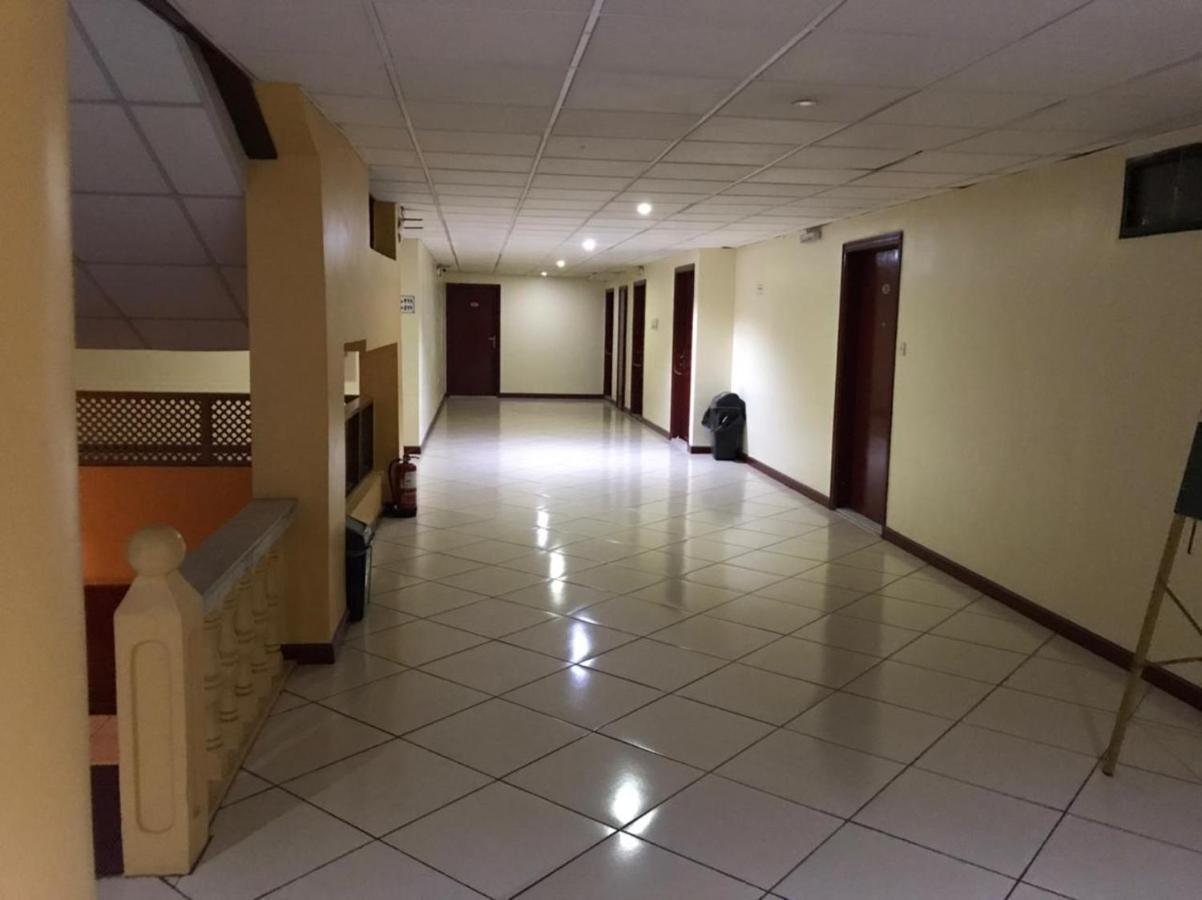 Al Aziziyah Hotel&suites Khamis Mushait Esterno foto