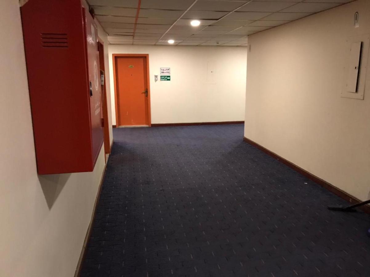 Al Aziziyah Hotel&suites Khamis Mushait Esterno foto