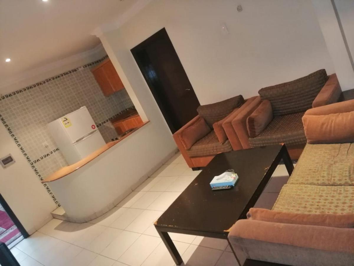 Al Aziziyah Hotel&suites Khamis Mushait Esterno foto