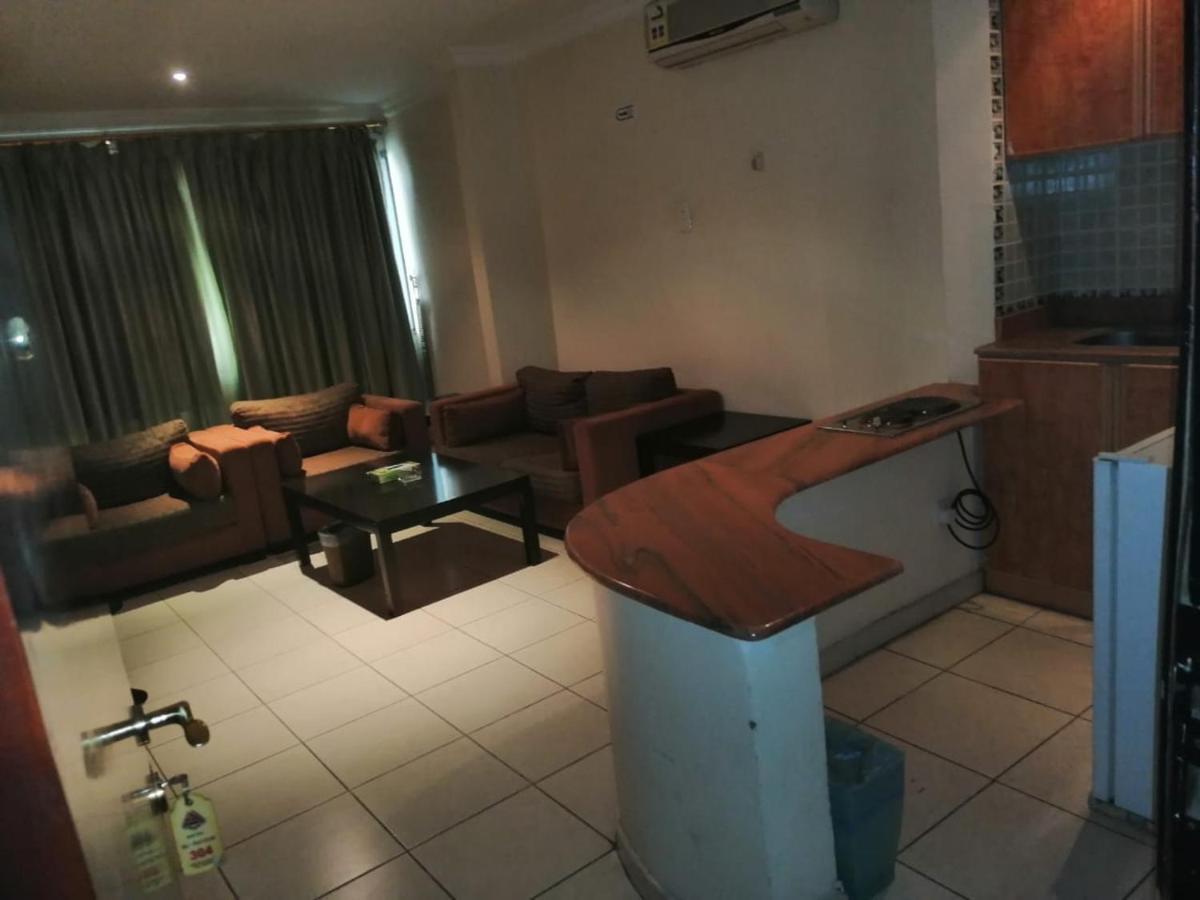 Al Aziziyah Hotel&suites Khamis Mushait Esterno foto
