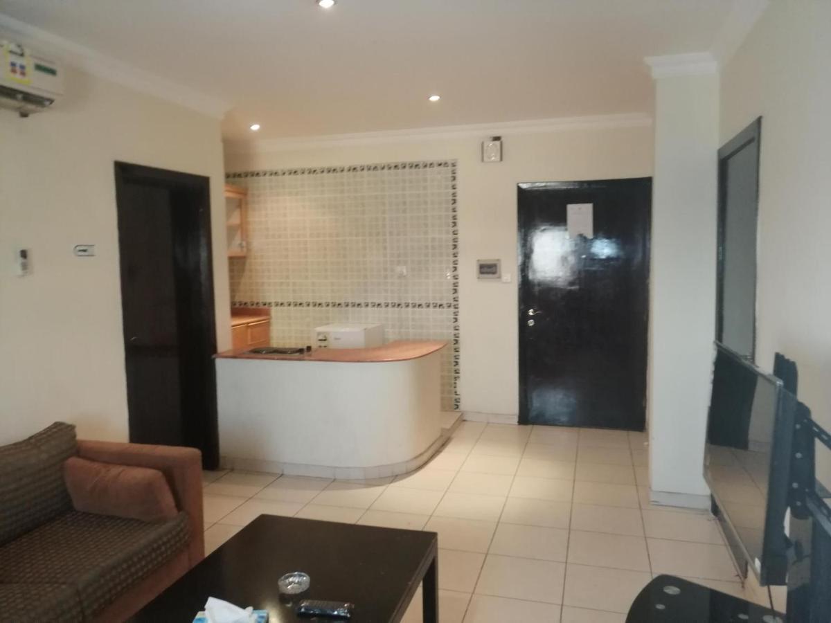 Al Aziziyah Hotel&suites Khamis Mushait Esterno foto