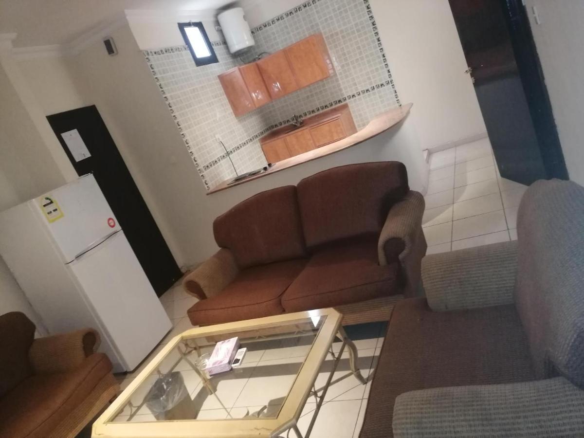 Al Aziziyah Hotel&suites Khamis Mushait Esterno foto